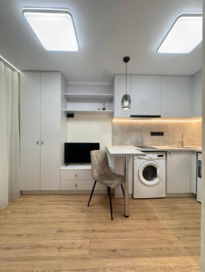 Renthouse Apartments
